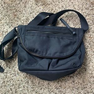 Lululemon Festival bag crossbody -black